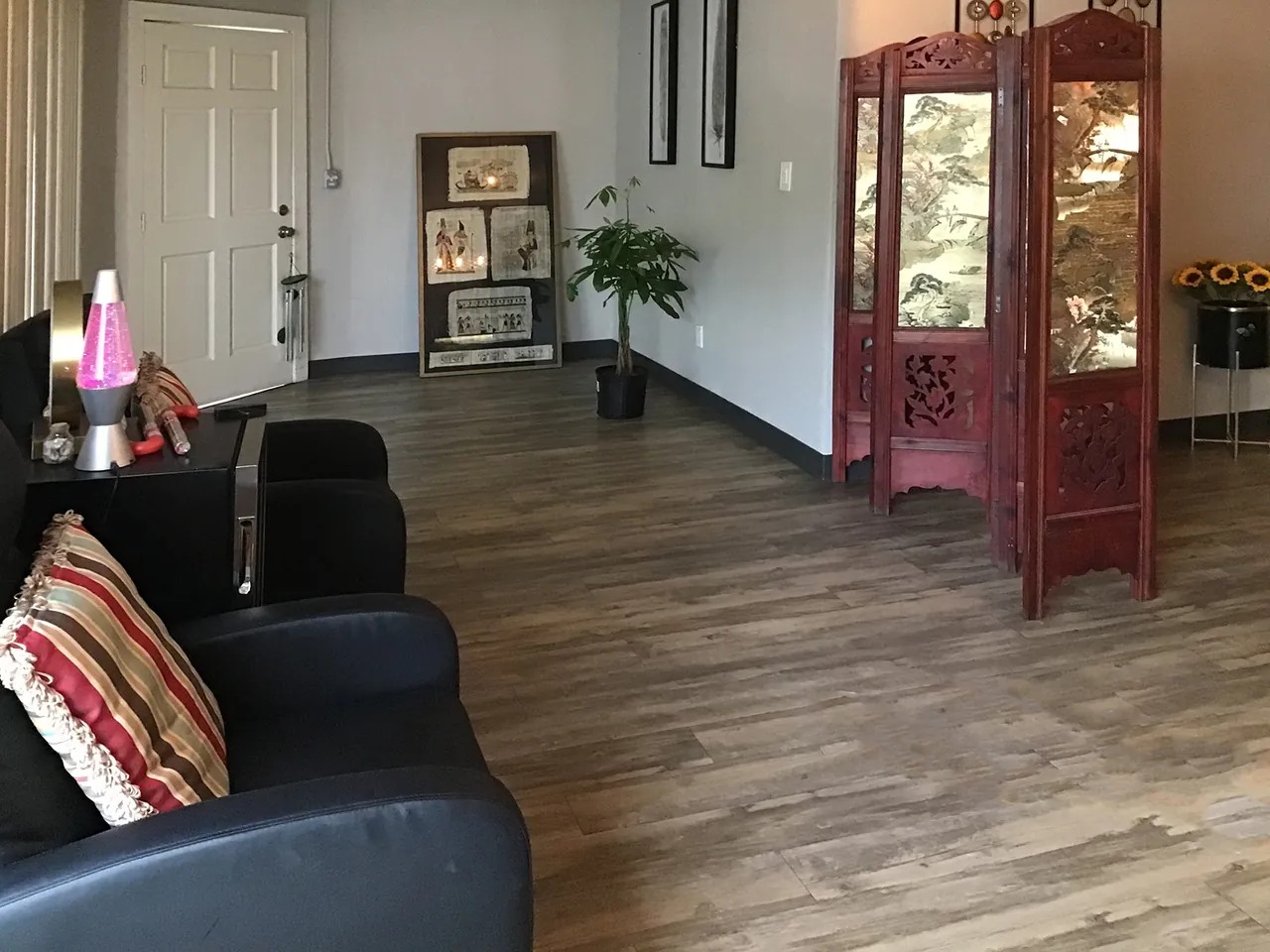 Front lobby inside Diamond Spa Massage on El Cajon Blvd in San Diego, CA